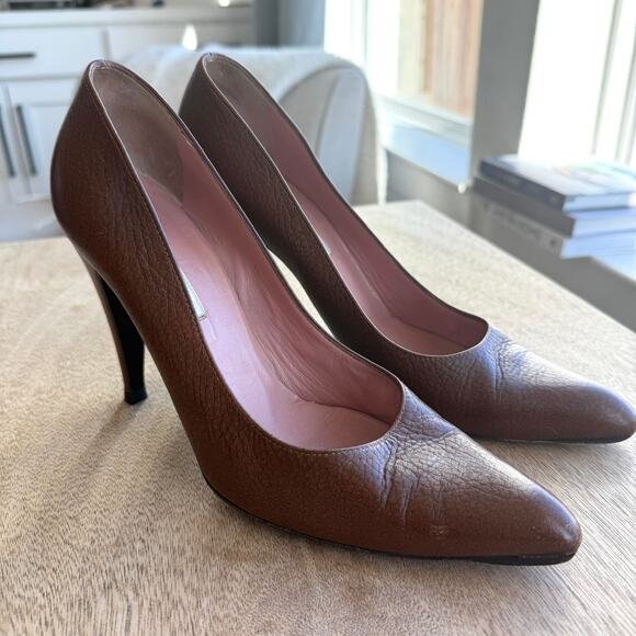 Prada Pebbled Leather Pointed Toe Pumps Brown 38.5 Italy Classic Heels Luxury - Picture 1 of 12